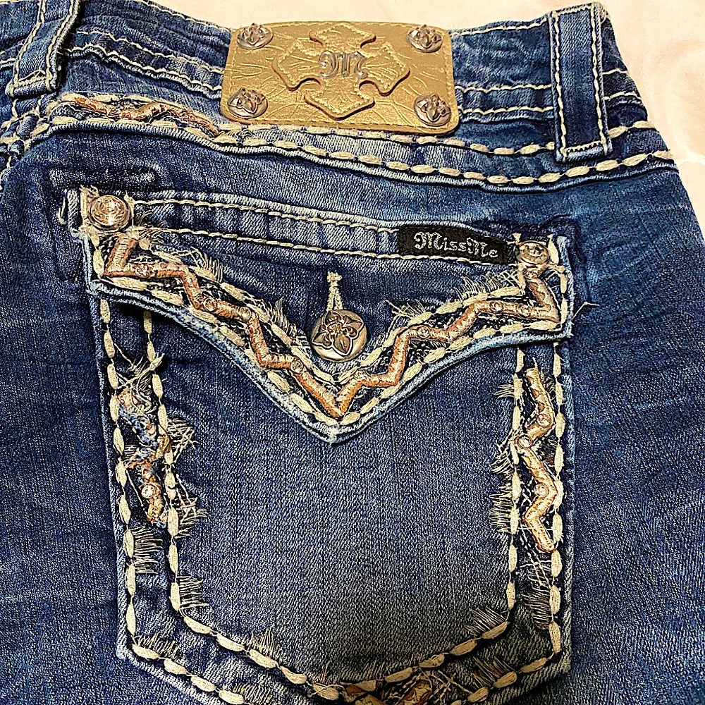 Miss Me Bootcut style no: ME8DB5B2R Color 220